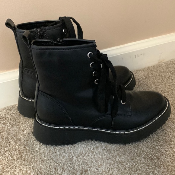 Madden Girl Shoes - MADDEN GIRL COMBAT BOOTS SIZE 6